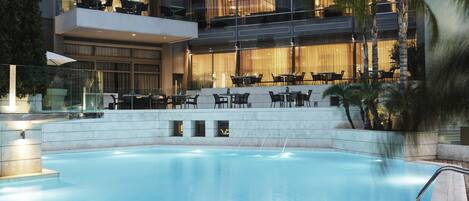 Outdoor pool, pool umbrellas, pool loungers