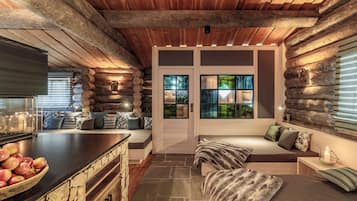 Couples treatment rooms, sauna, hot tub, steam room, body treatments