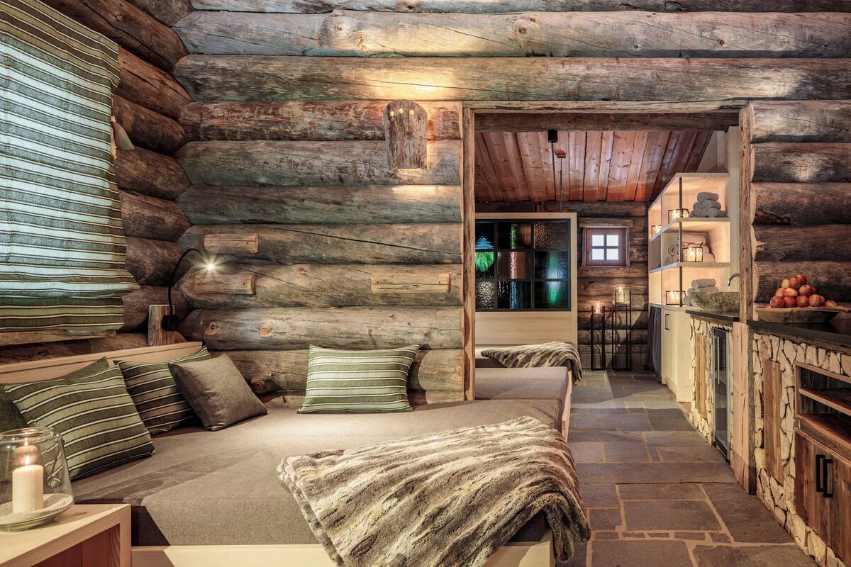 couples treatment room(s), sauna, hot tub, steam room, body treatments