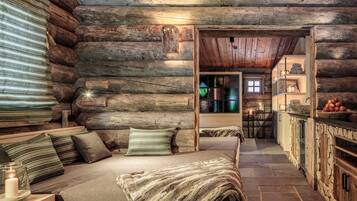 Espace de soins pour les couples, sauna, bain Ă remous, hammam