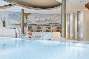 Indoor pool, 2 outdoor pools, pool umbrellas, sun loungers