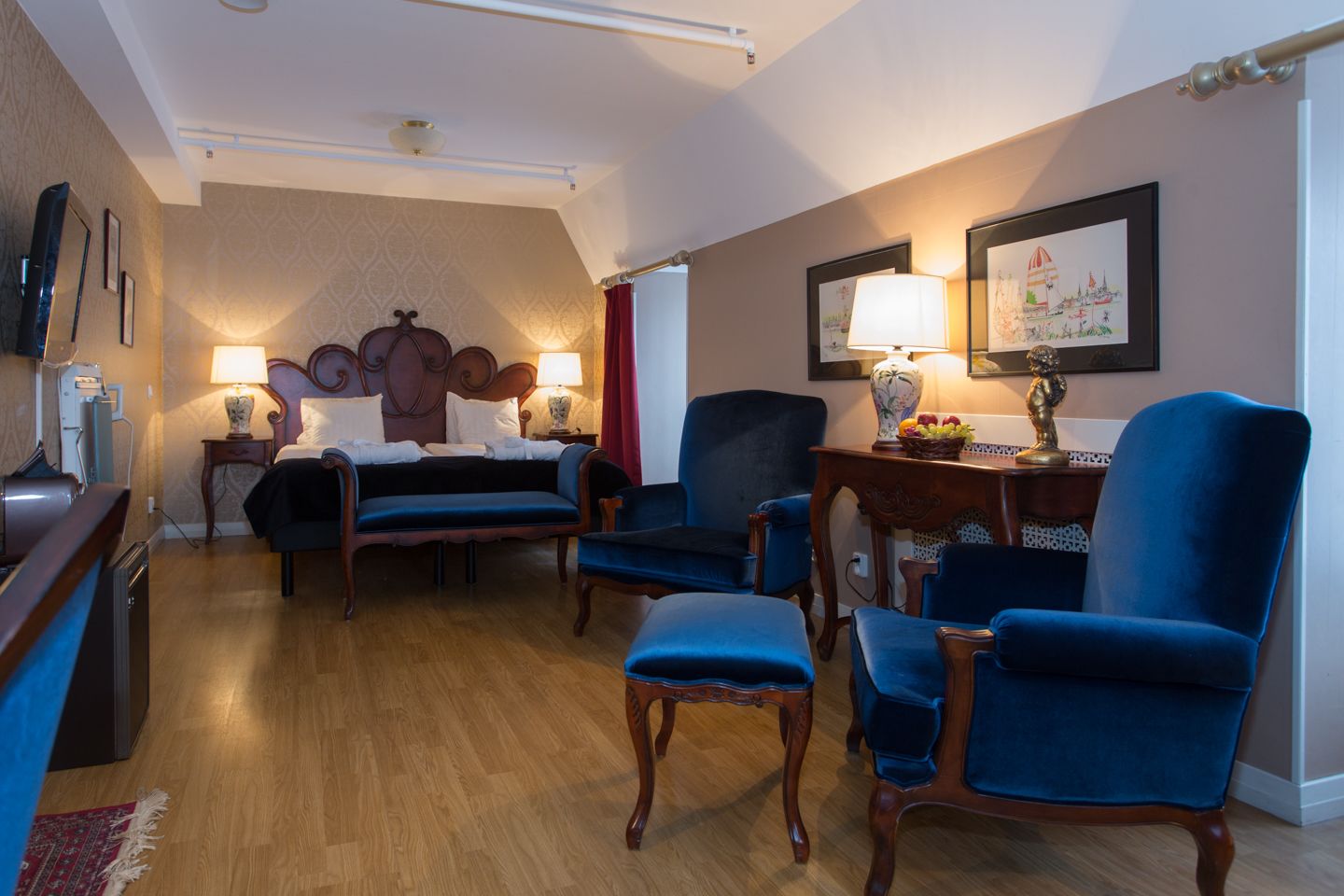 superior room, 2 single beds, non smoking | desk, blackout curtains, iron/ironing board, free cots/infant beds