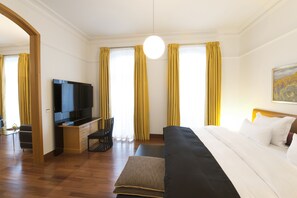 Hypo-allergenic bedding, free minibar, in-room safe, desk
