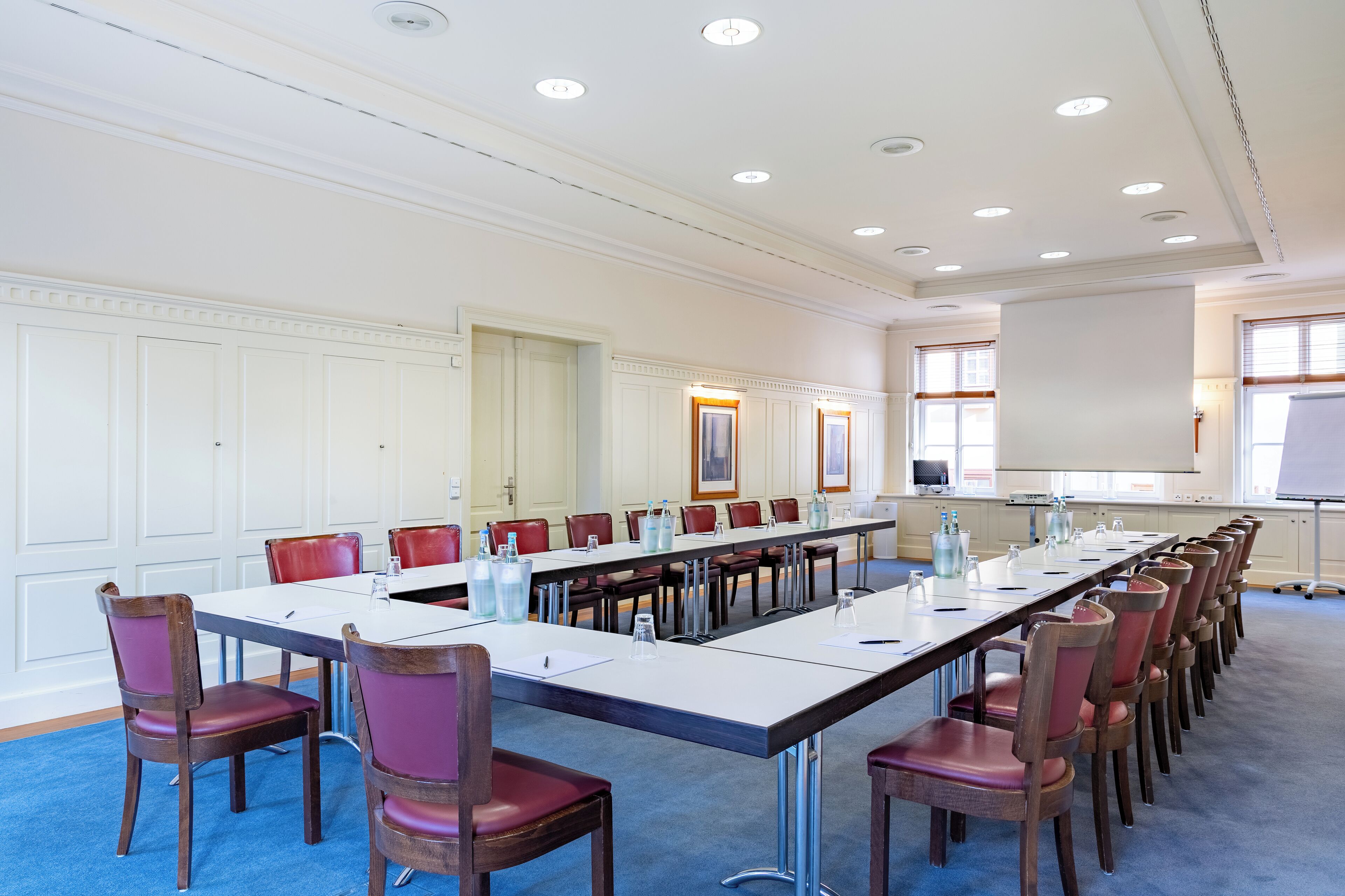 lunch and dinner served, regional cuisine