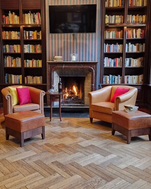 Lunsj og middag serveres, regionale retter