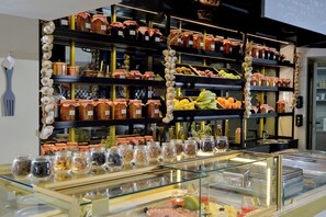 Free daily buffet breakfast  - Airotel Stratos Vassilikos Hotel (Athens)