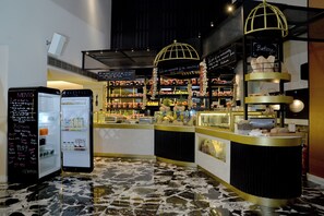 Petit déjeuner buffet compris tous les jours