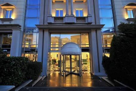 外观. 爱若特斯特拉托斯瓦西利科斯酒店