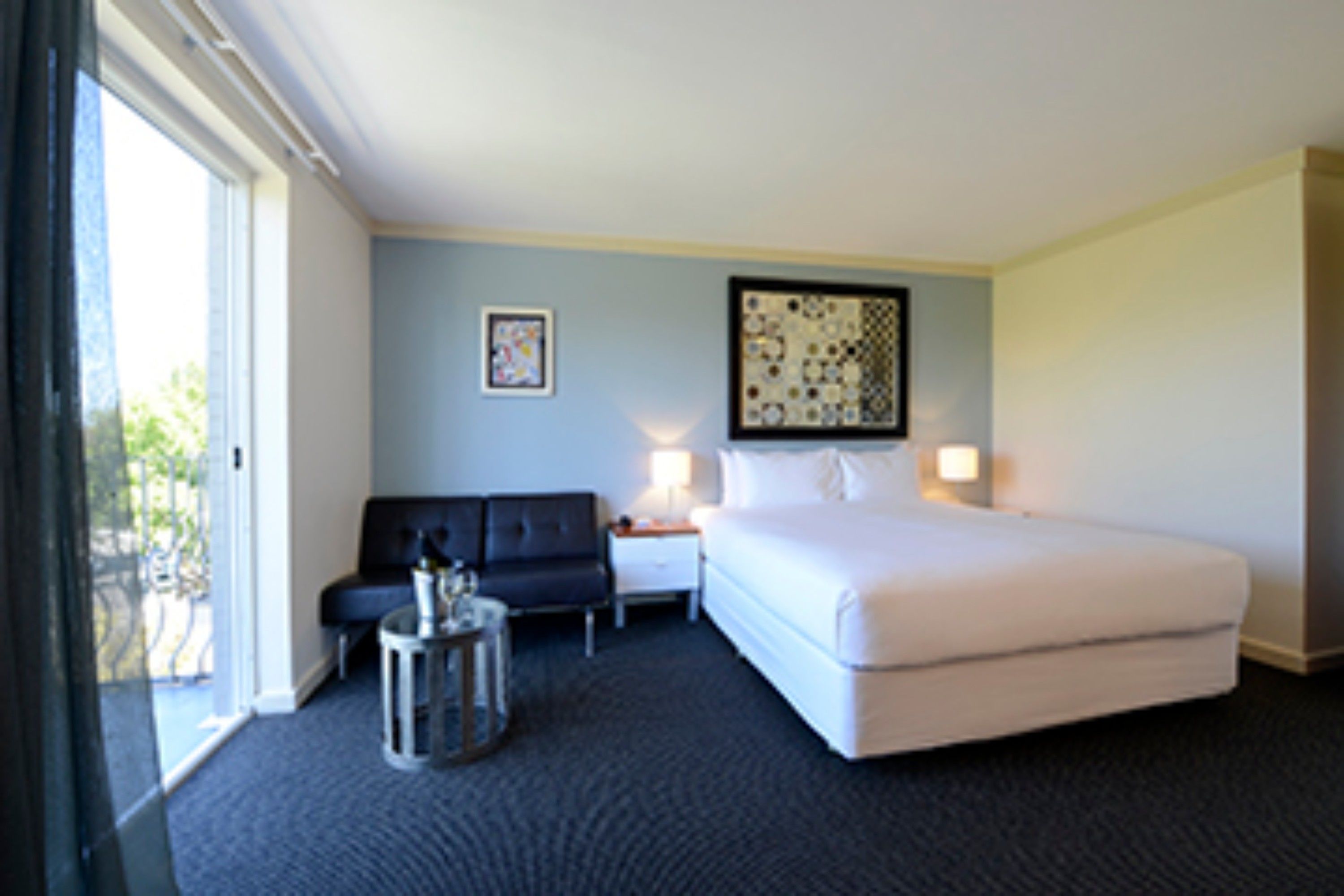 deluxe room, 1 bedroom, private bathroom, park view | egyptian cotton sheets, hypo-allergenic bedding, pillow-top beds