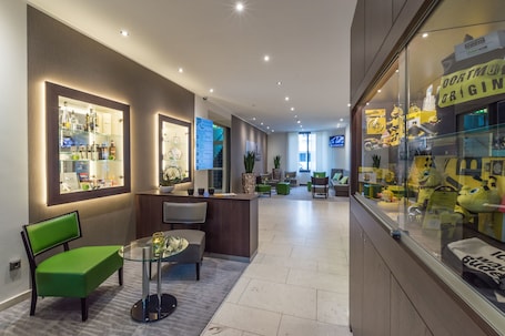 Lobby sitting area. Ringhotel Drees