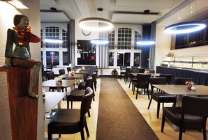 Desayuno buffet incluido todos los días 