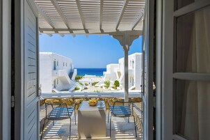 Deluxe Δωμάτιο | Κλινοσκεπάσματα υψηλής ποιότητας, χρηματοκιβώτιο στο δωμάτιο 