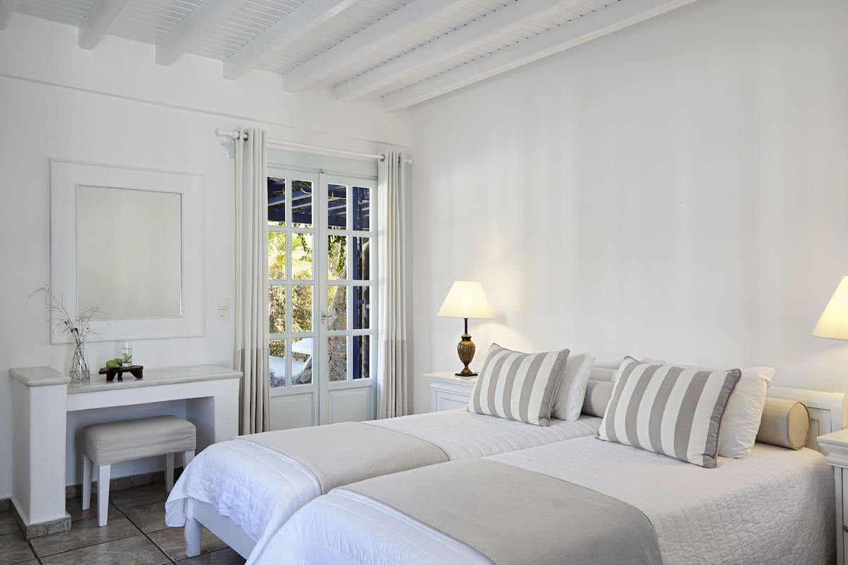 Classic Room | 1 bedroom, premium bedding, in-room safe, individually decorated