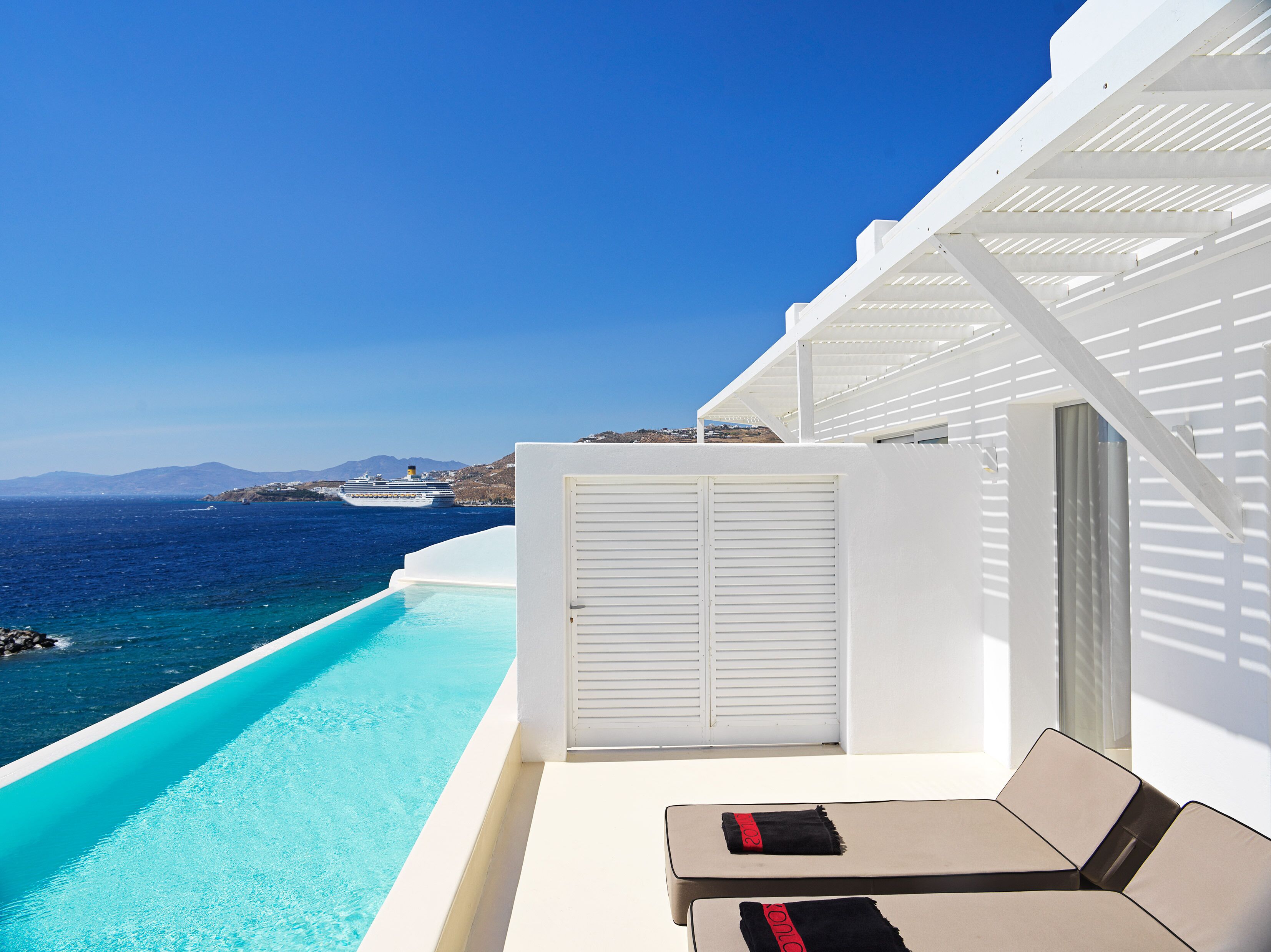 Photo - Kouros Hotel & Suites