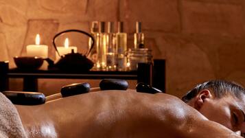 Couples treatment room(s), hot tub, steam room, Turkish bath/hammam