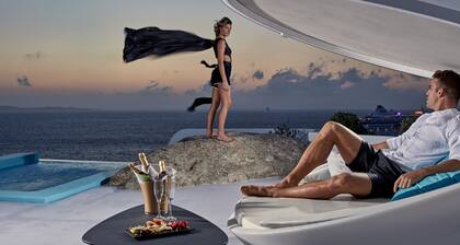 Kouros Hotel & Suites
