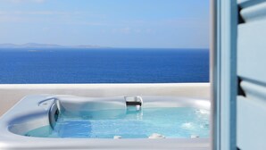 Deluxe Sea View Suite with Outdoor Hot Tub