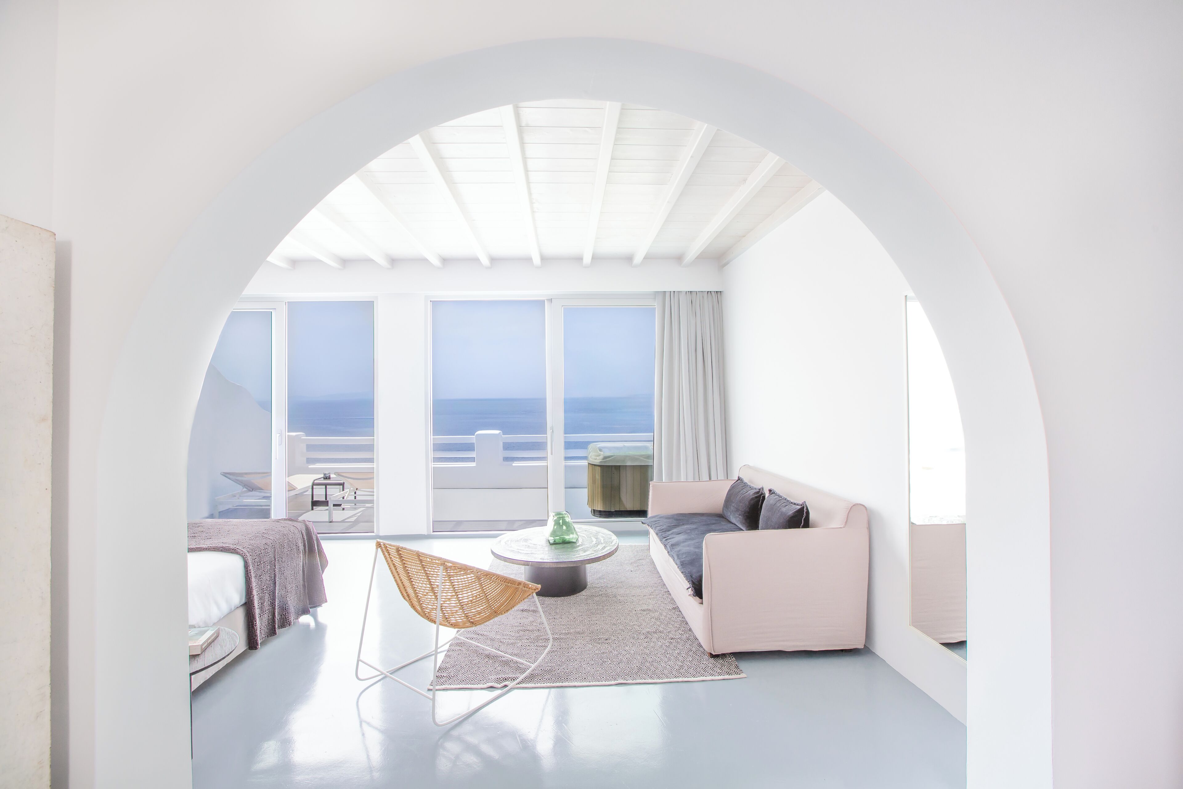 Deluxe Sea View Suite with Outdoor Hot Tub | 이집트산 면 시트, 고급 침구, 메모리폼 침대, 미니바