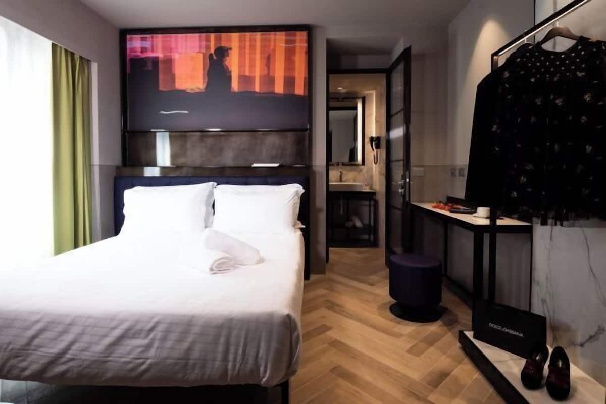 Down duvets, minibar, in-room safe, desk