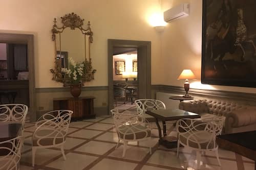 Salón en el vestíbulo