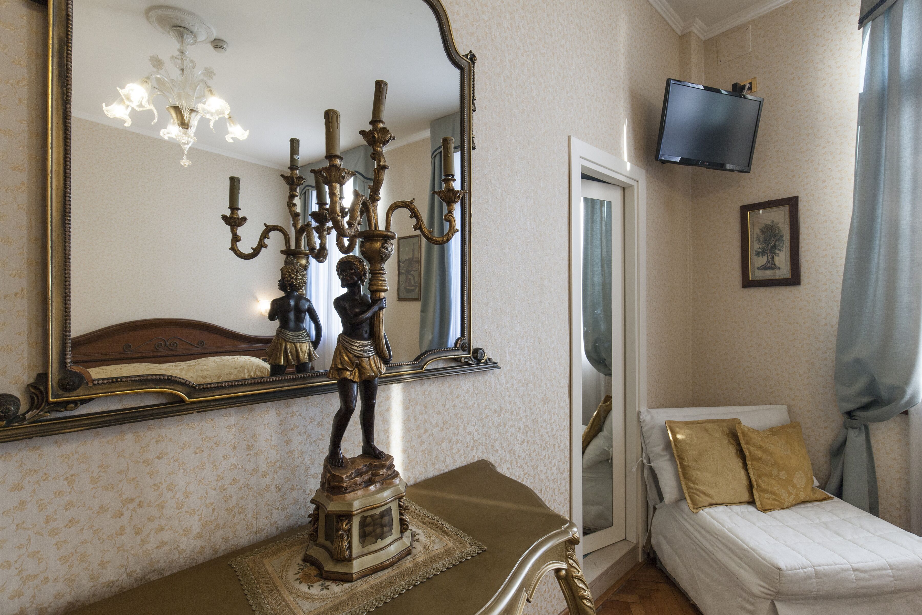 classic double room, lagoon view | 1 bedroom, hypo-allergenic bedding, down duvets, in-room safe