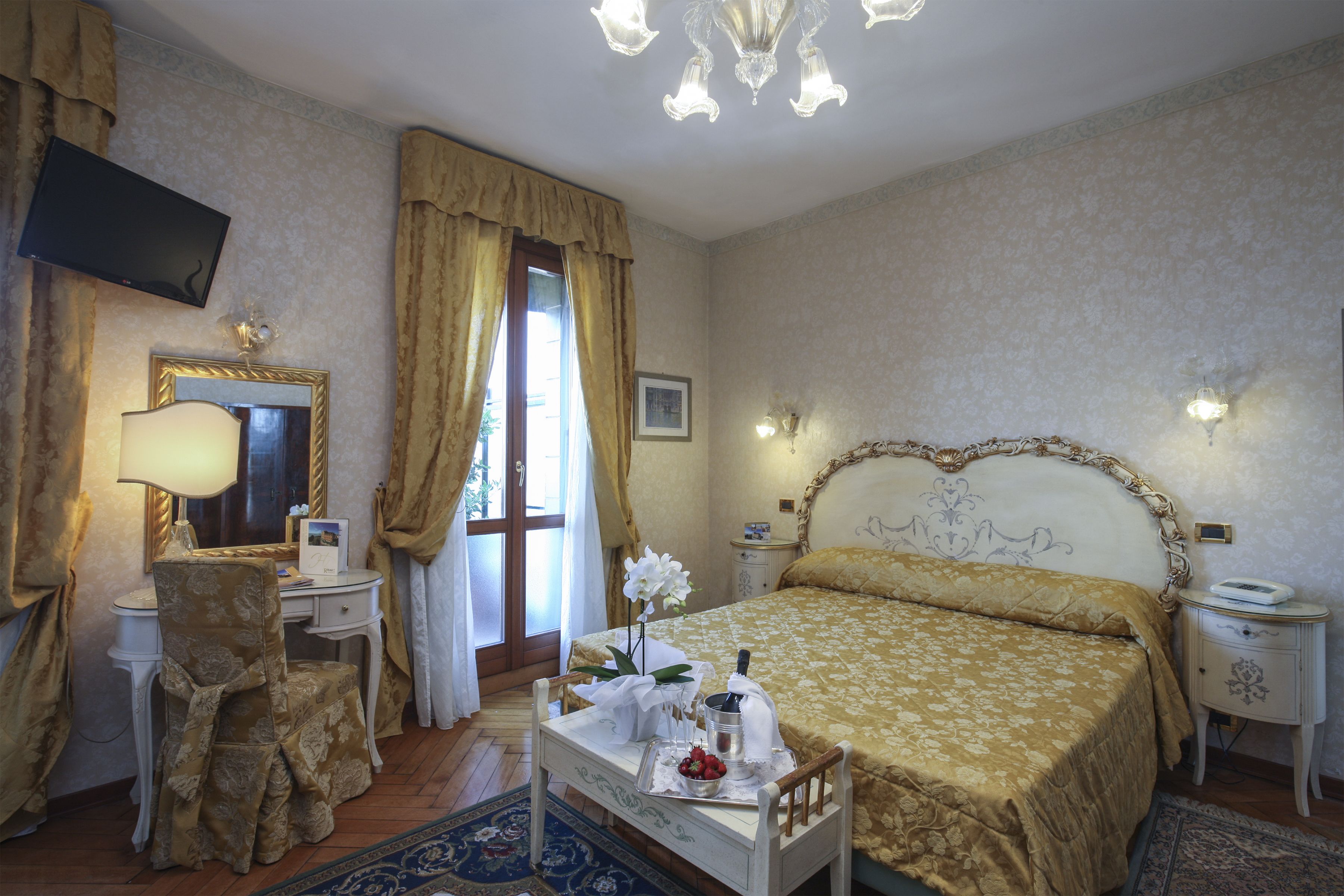 superior double room, terrace, city view (san marco) | 1 bedroom, hypo-allergenic bedding, down duvets, in-room safe