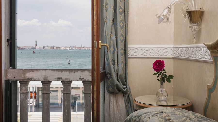 Hotel Riviera
