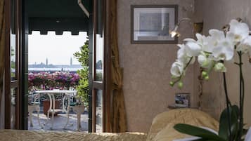 Chambre Double Supérieure, terrasse, vue ville (San Marco) | Literie hypoallergénique, couette en duvet d'oie