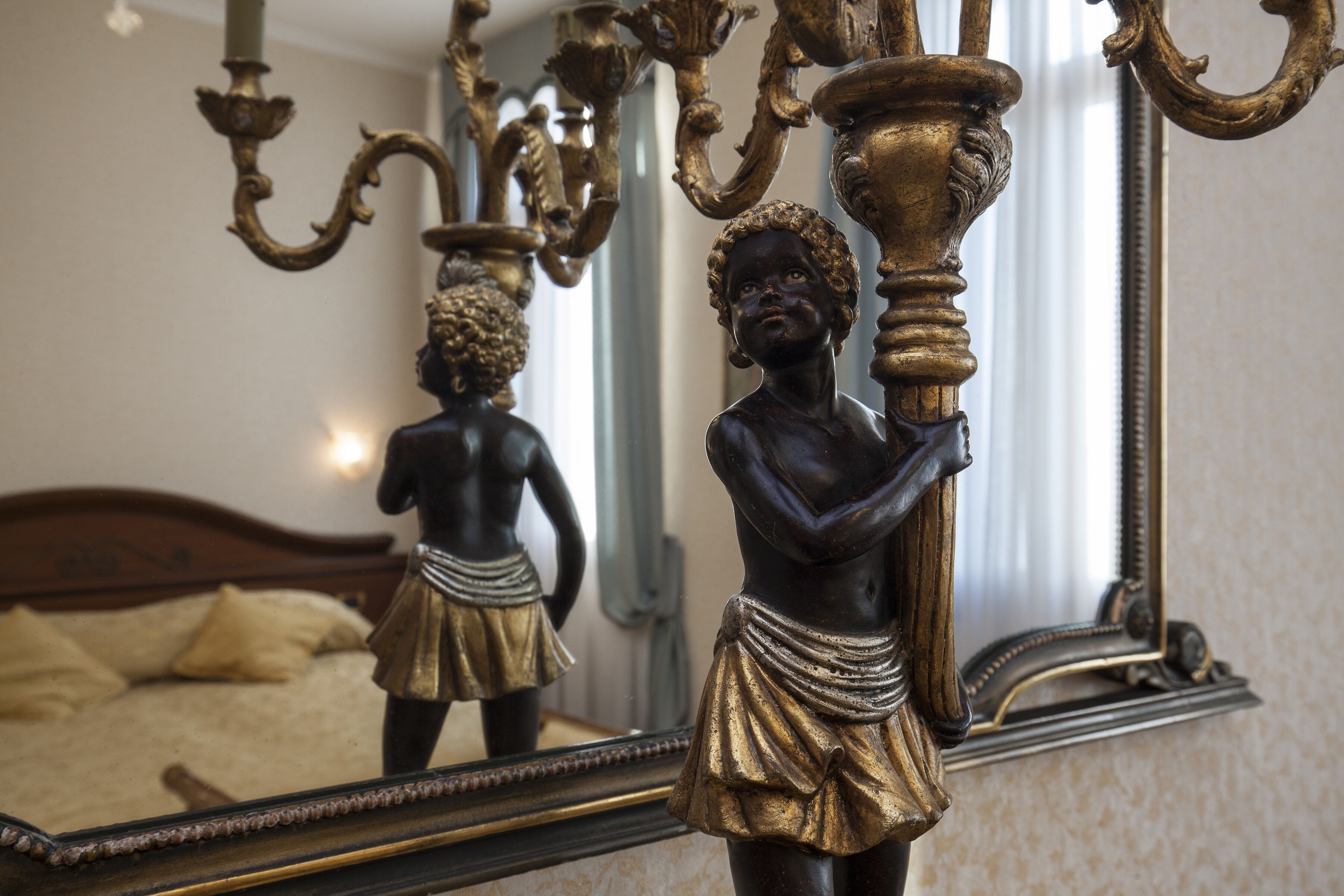 1 bedroom, hypo-allergenic bedding, down duvets, in-room safe