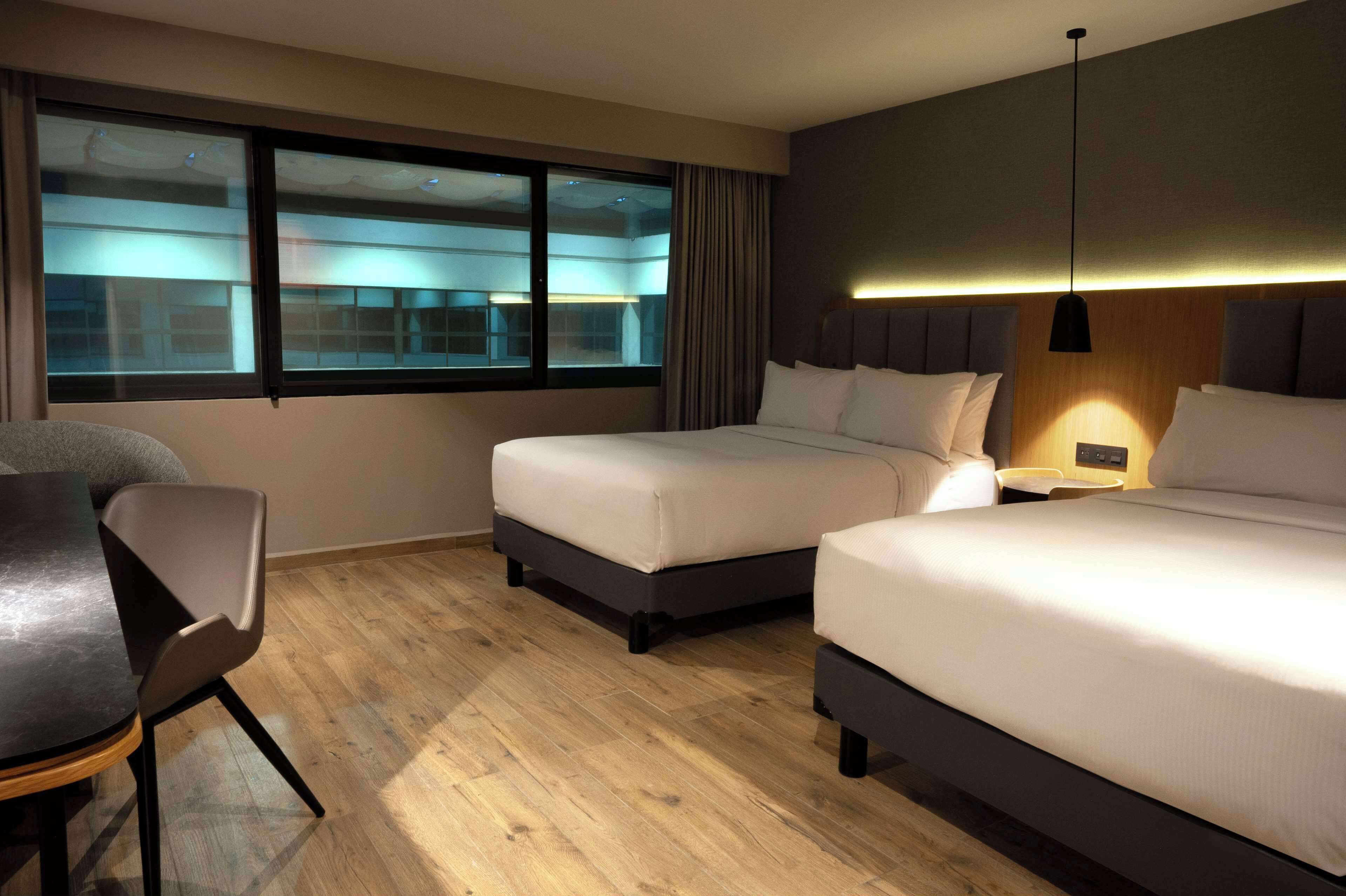 Habitación ejecutiva, 2 camas matrimoniales | Ropa de cama de alta calidad y camas Select Comfort 