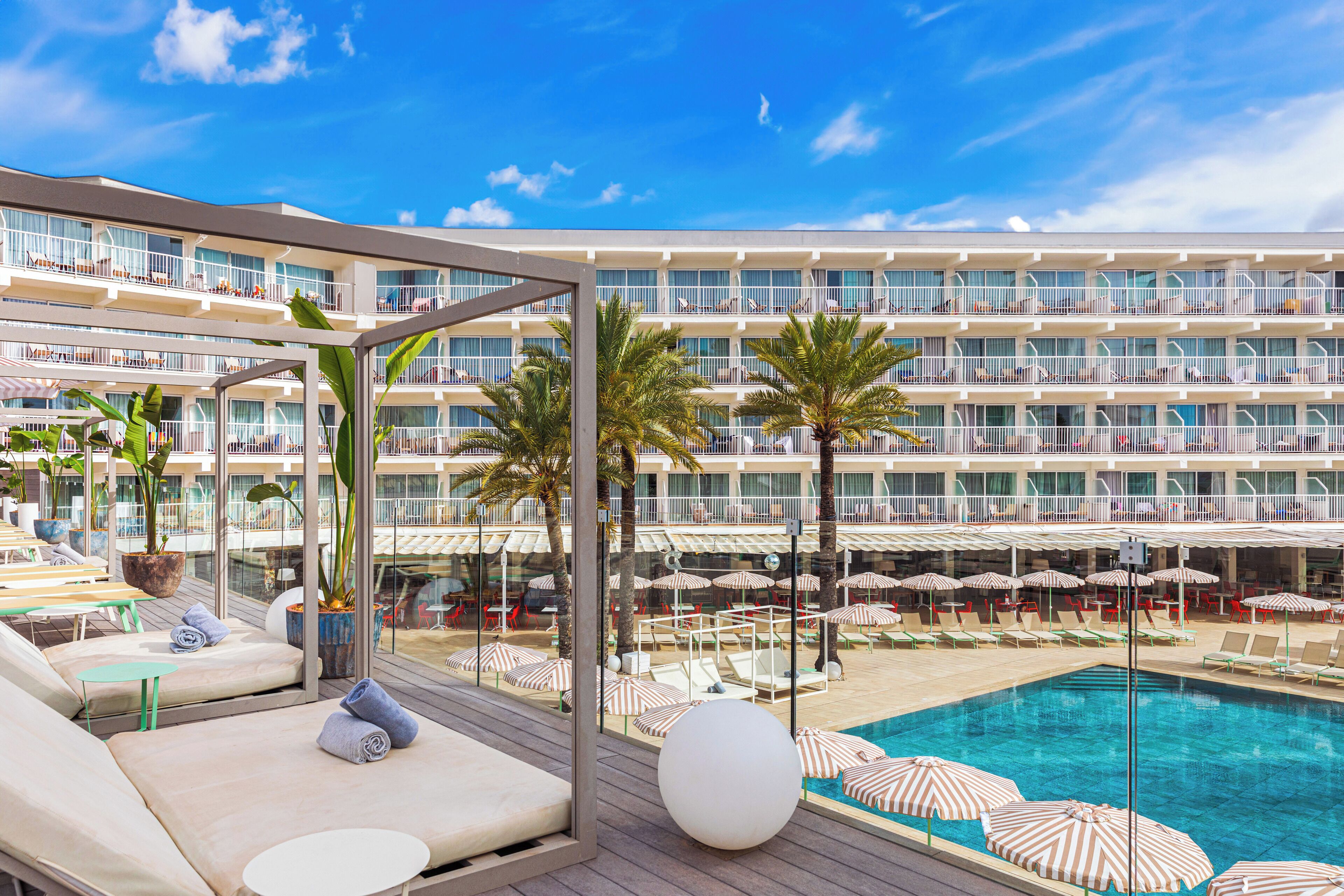 3 outdoor pools, pool cabanas (surcharge), pool umbrellas