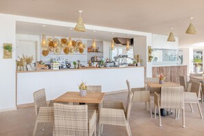 Food court - Sol House Mallorca - Adults only (Calvia)