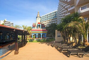 Sundeck