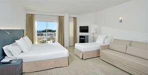 ファミリー ルーム | ミニバー、セーフティボックス (室内)、遮光カーテン、WiFi (無料)