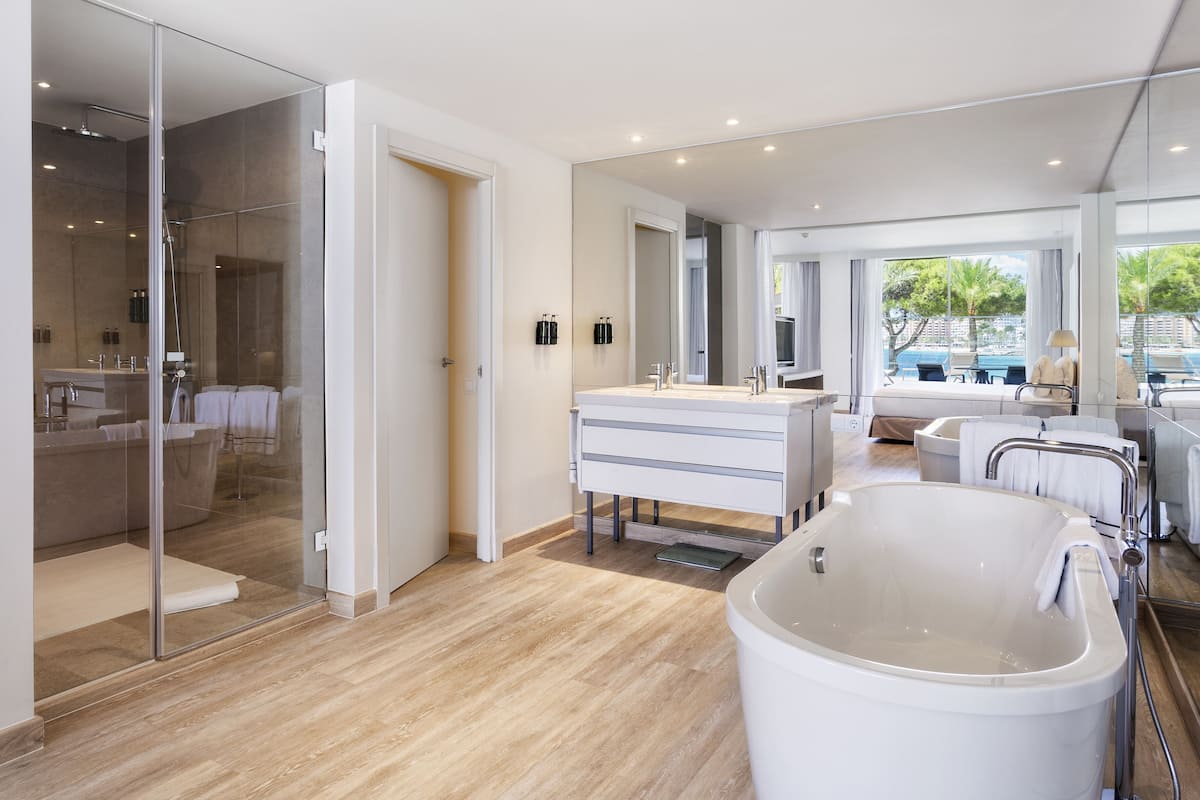 free toiletries, hair dryer, towels