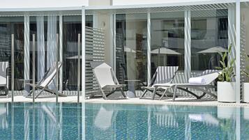 Innside, Premium Room Swim Up | Terrace/patio