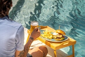 Alimentos y bebidas
