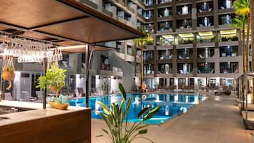Poolbar