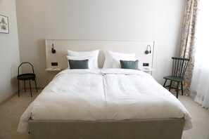Hypo-allergenic bedding, minibar, in-room safe, iron/ironing board - Hotel Vier Jahreszeiten (Salzburg)