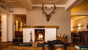 Lobby - Hotel Kitzhof Mountain Design Resort (Kitzbuehel)