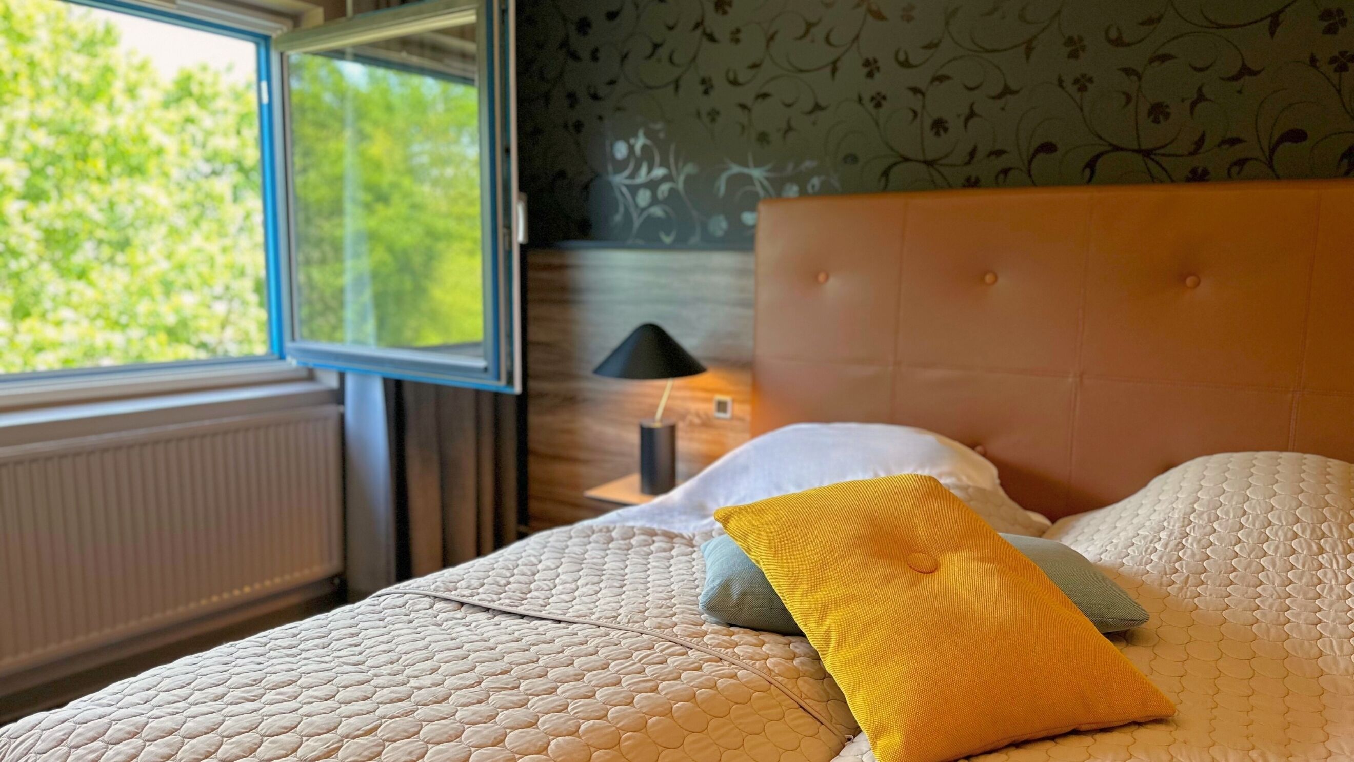 迷你吧、办公桌、笔记本电脑工作区、熨斗/熨衣板