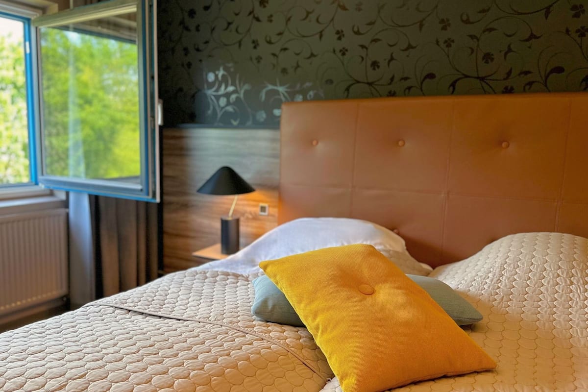 迷你吧、办公桌、笔记本电脑工作区、熨斗/熨衣板