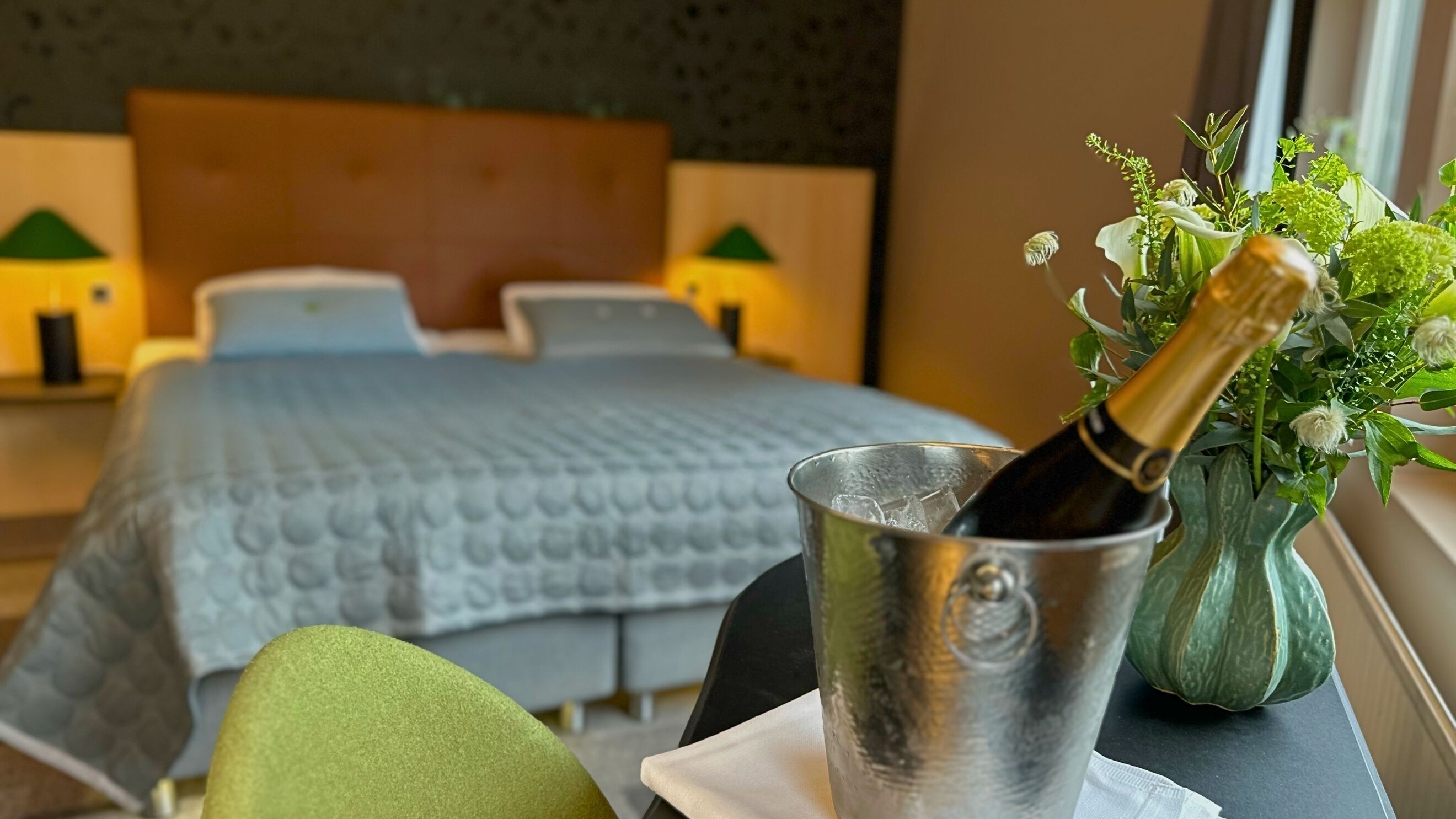 行政客房 | 迷你吧、办公桌、笔记本电脑工作区、熨斗/熨衣板