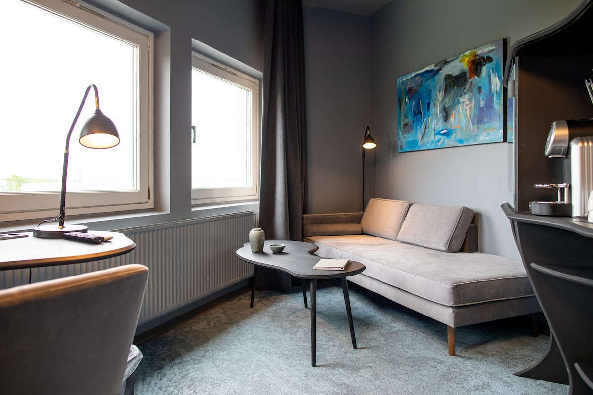 executive room | minibar, desk, laptop workspace, iron/ironing board