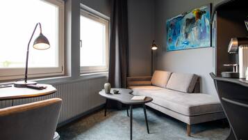 Executive Room | Minibar, desk, laptop workspace, iron/ironing board