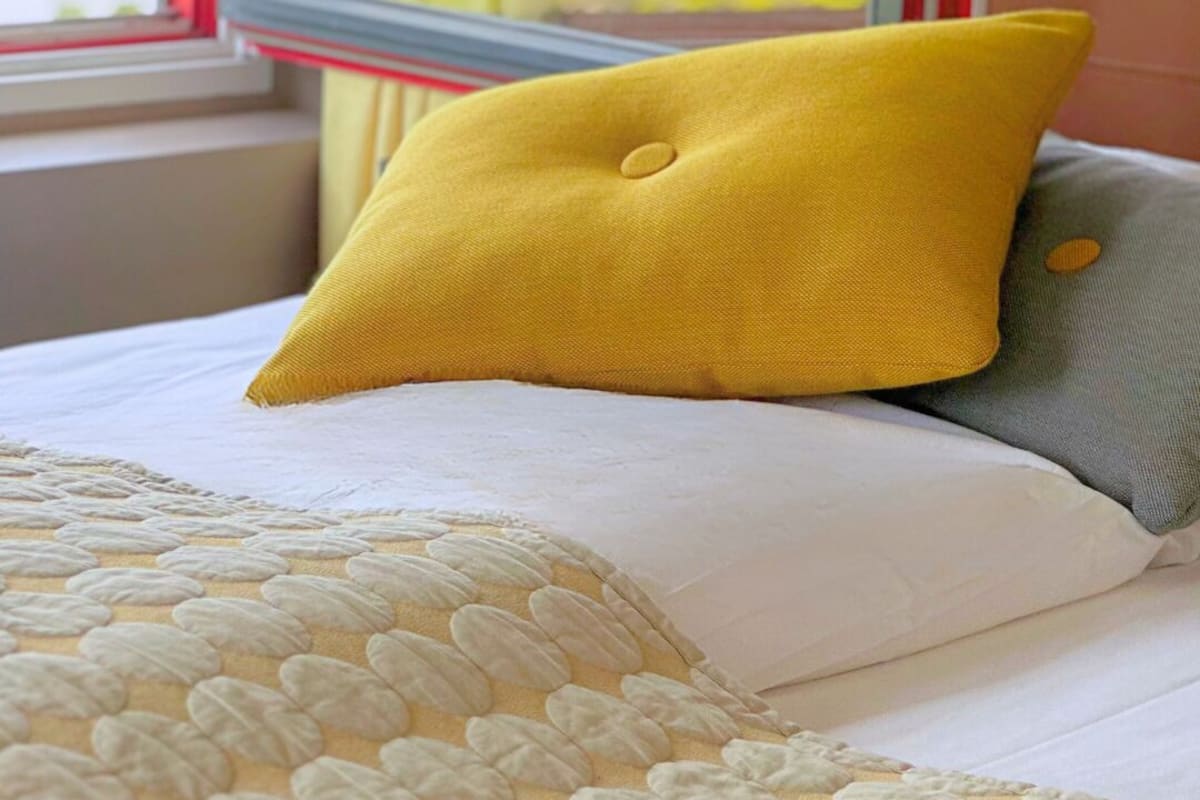 标准单人房 | 迷你吧、办公桌、笔记本电脑工作区、熨斗/熨衣板