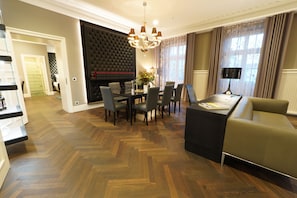 Brockhaus Suite