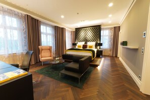 Sophia Brockhaus Suite | Premium bedding, in-room safe, desk, laptop workspace