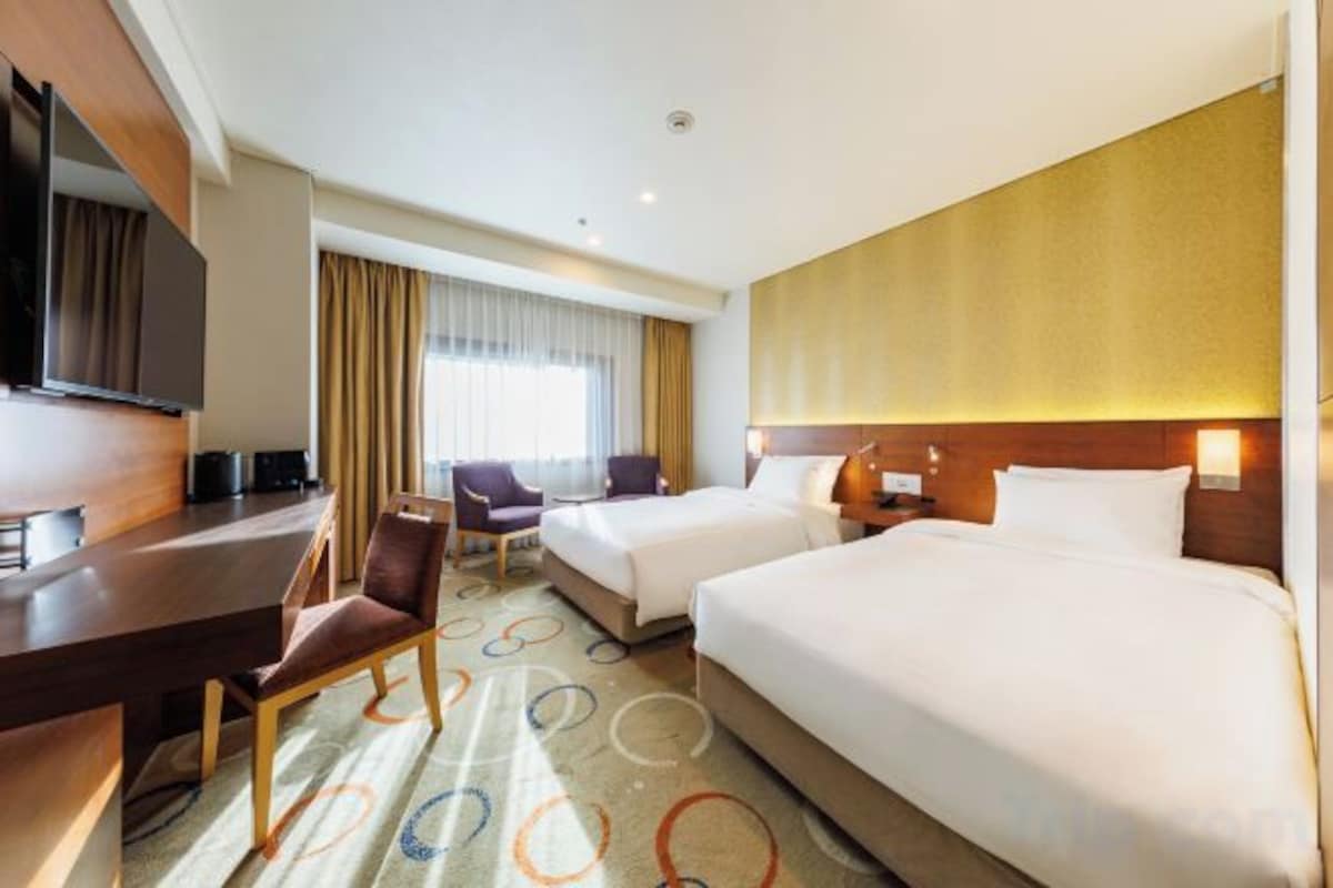 Main Building Edmont Superior Twin Room(12th Floor)