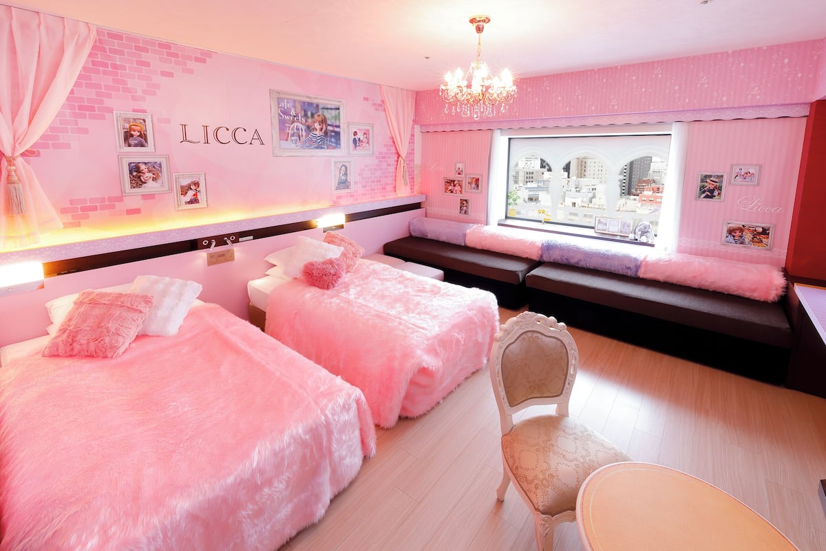 Collaboration room with treasure hunt and souvenir (For 1-2 adults), Non Smoking | Down duvets, Select Comfort beds, in-room safe, laptop workspace